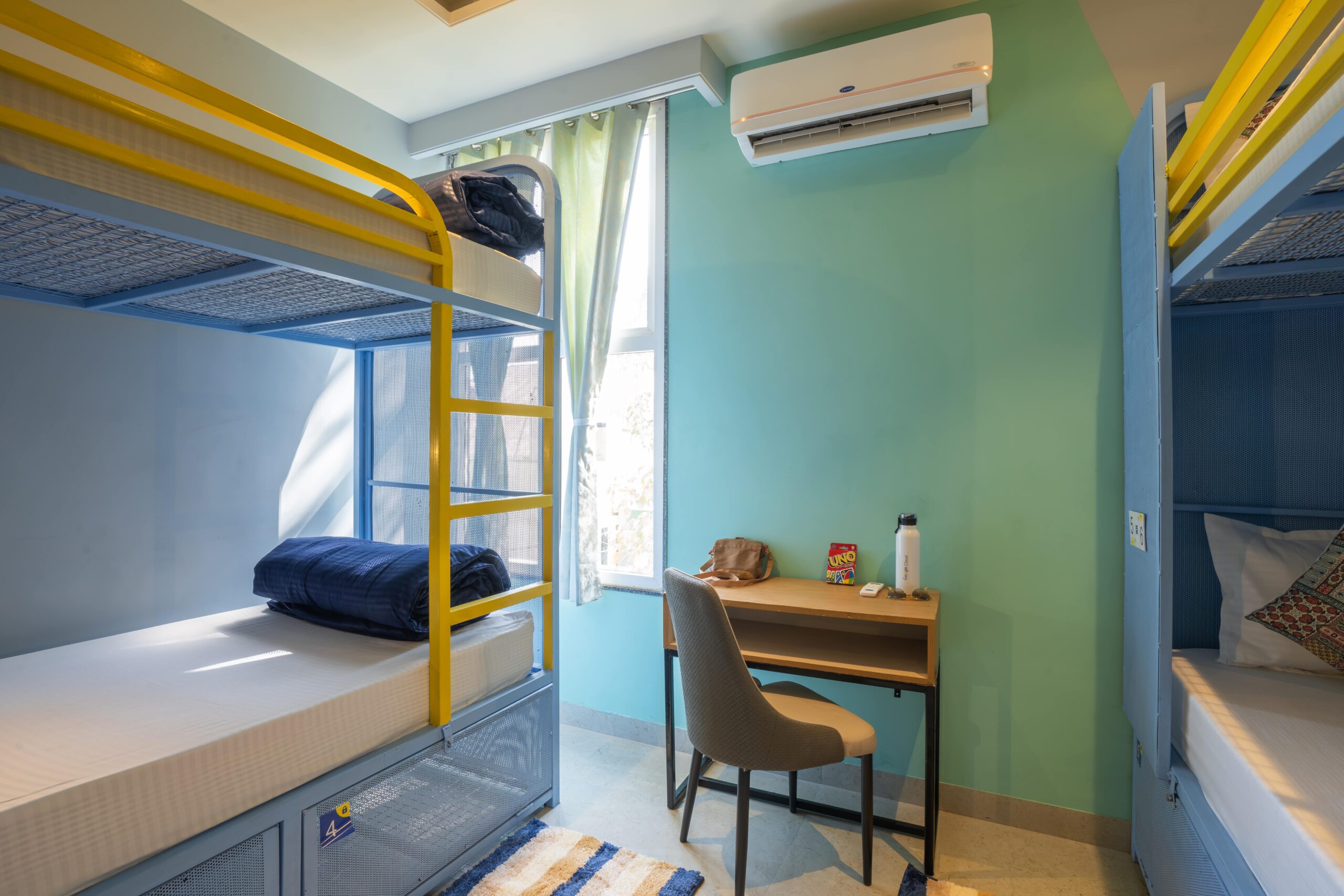 6-Bed-Mixed-Dormitory-Jaipur