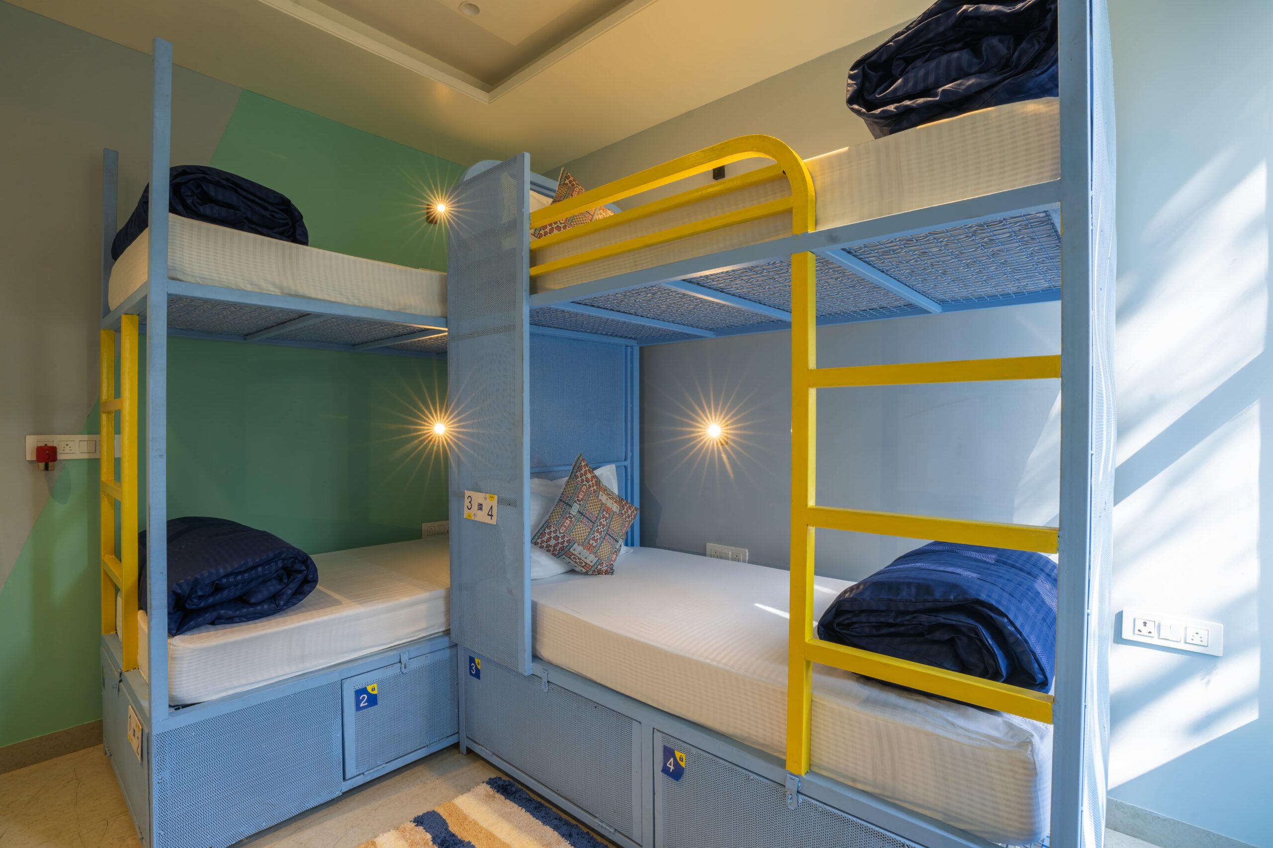 6-Bed-Mixed-Dormitory-Jaipur