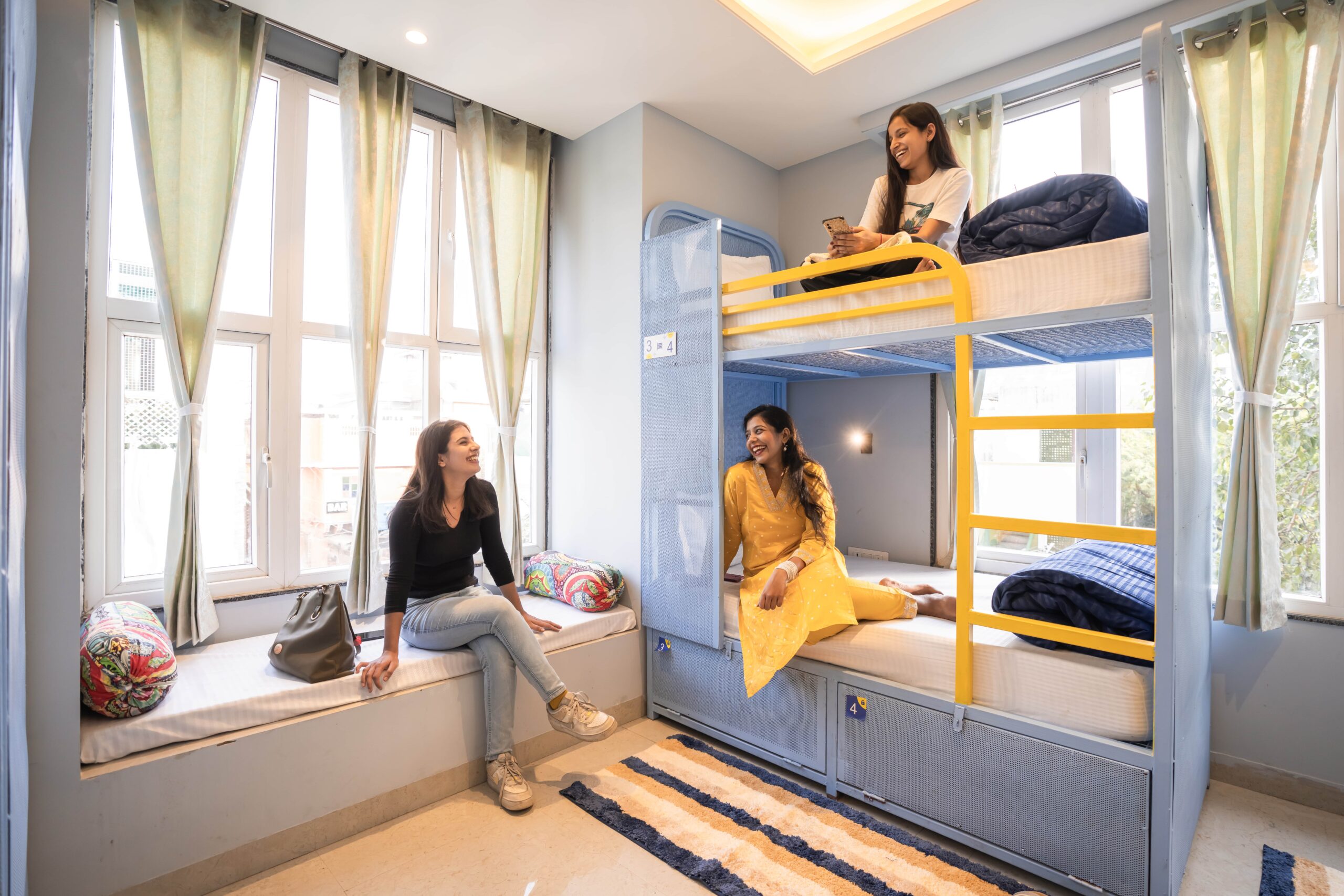 8-Bed-Mixed-Dormitory-Jaipur