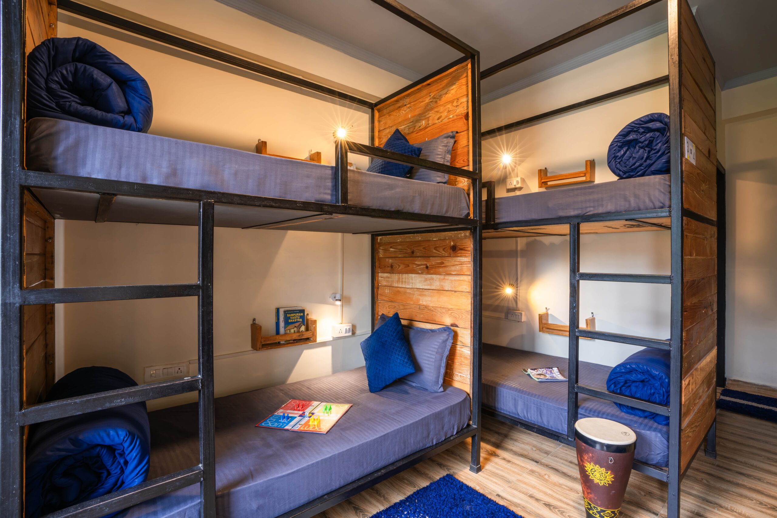 shalom-backpackers-dharamkot-6-bed-female-dorm-balcony