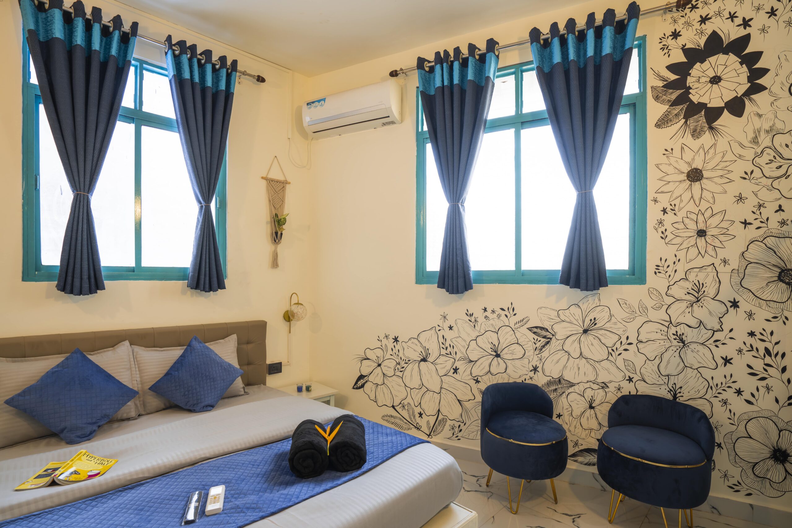 Affordable Standard Double Room in Goa | Backpackers Hostel Stay