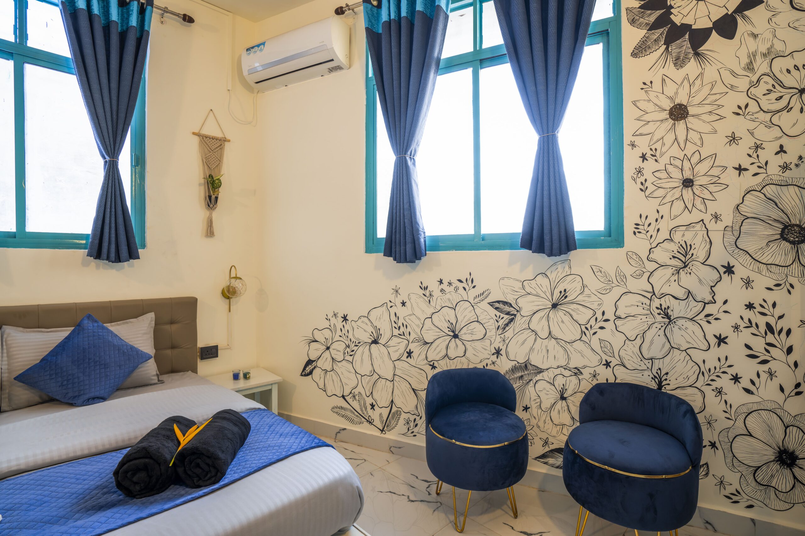 Affordable Standard Double Room in Goa | Backpackers Hostel Stay