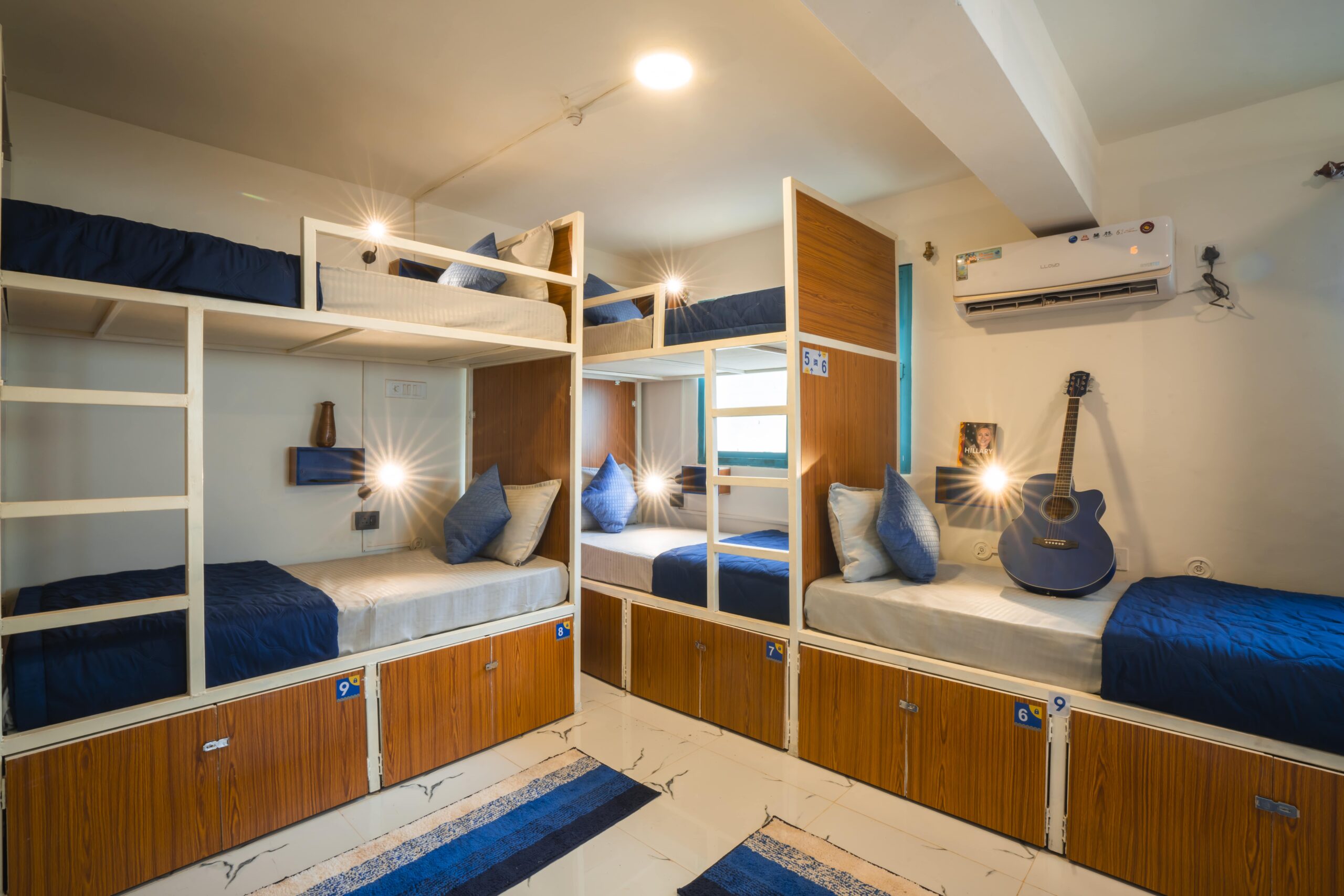 Affordable 9-Bed Mixed Dorm | Shalom Backpackers Hostel Goa
